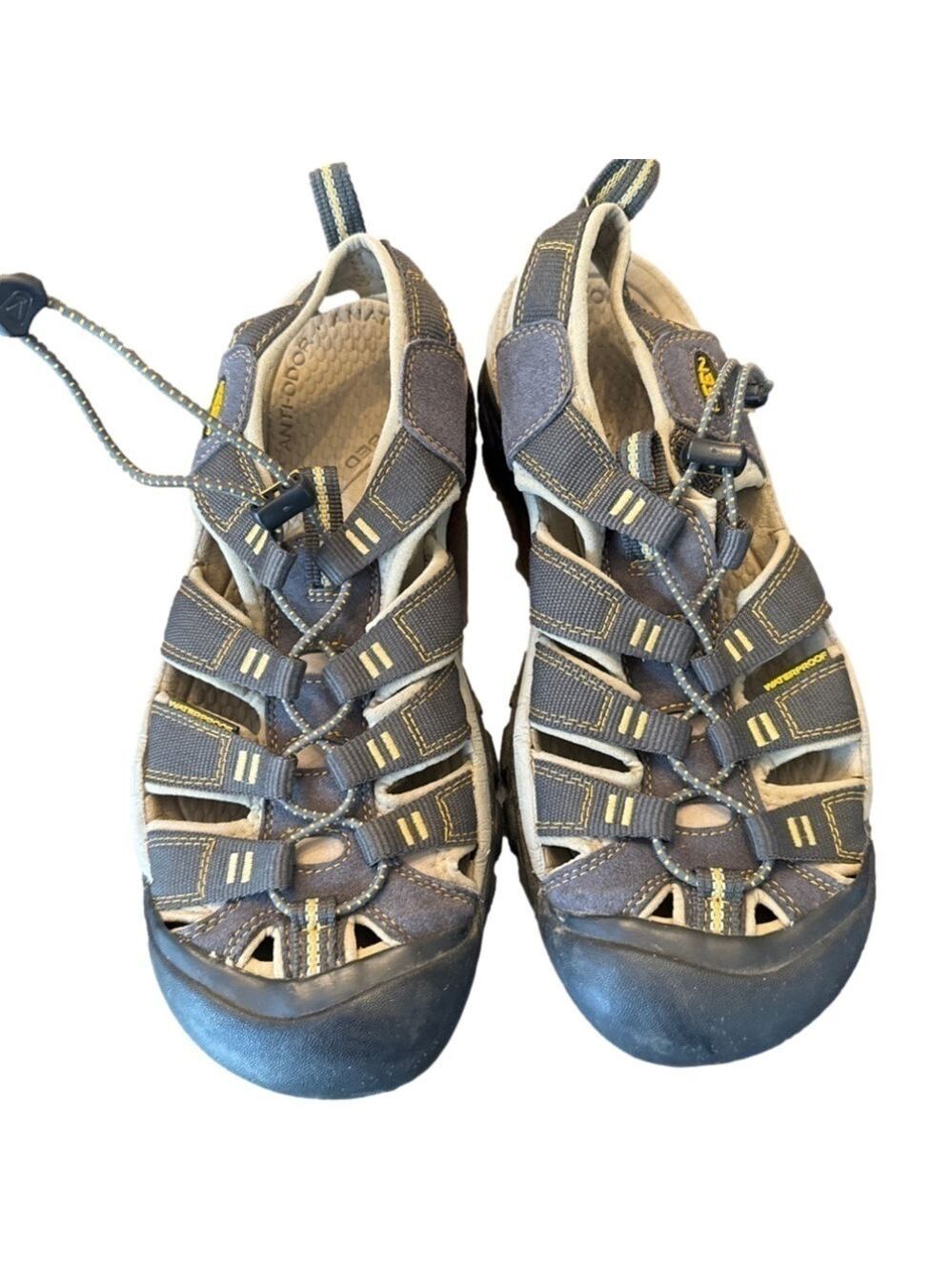 Men's Keen Newport H2 Gray Bump Toe Water/Hiking Sandals. Size 8.5